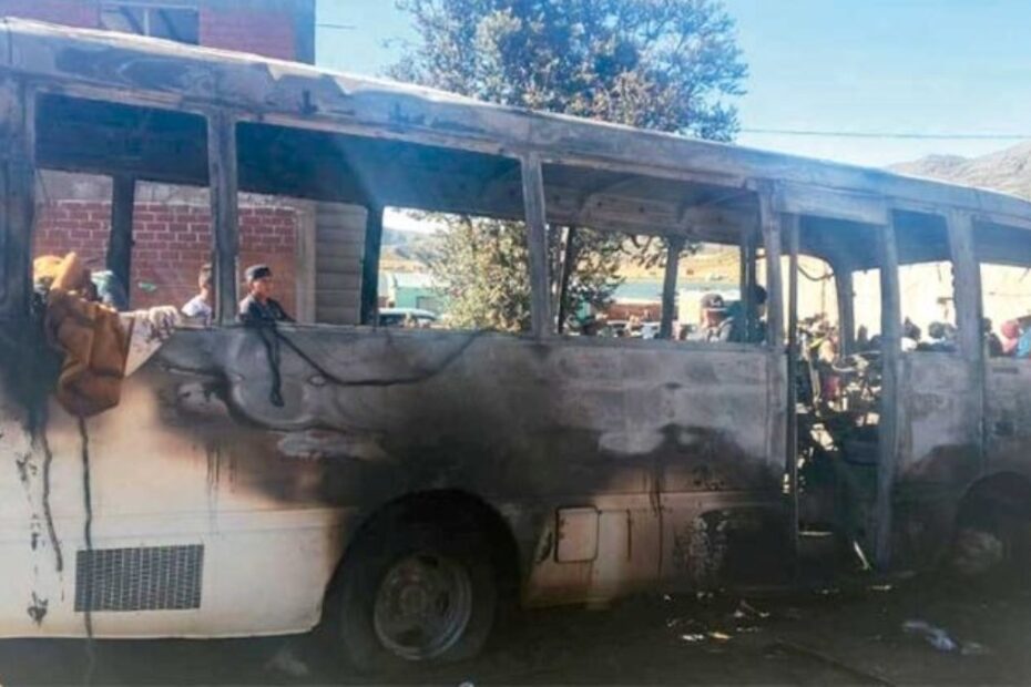 incendio autobus morti ragazzi