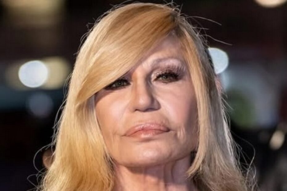donatella versace vergogna ristorante fratello gianni