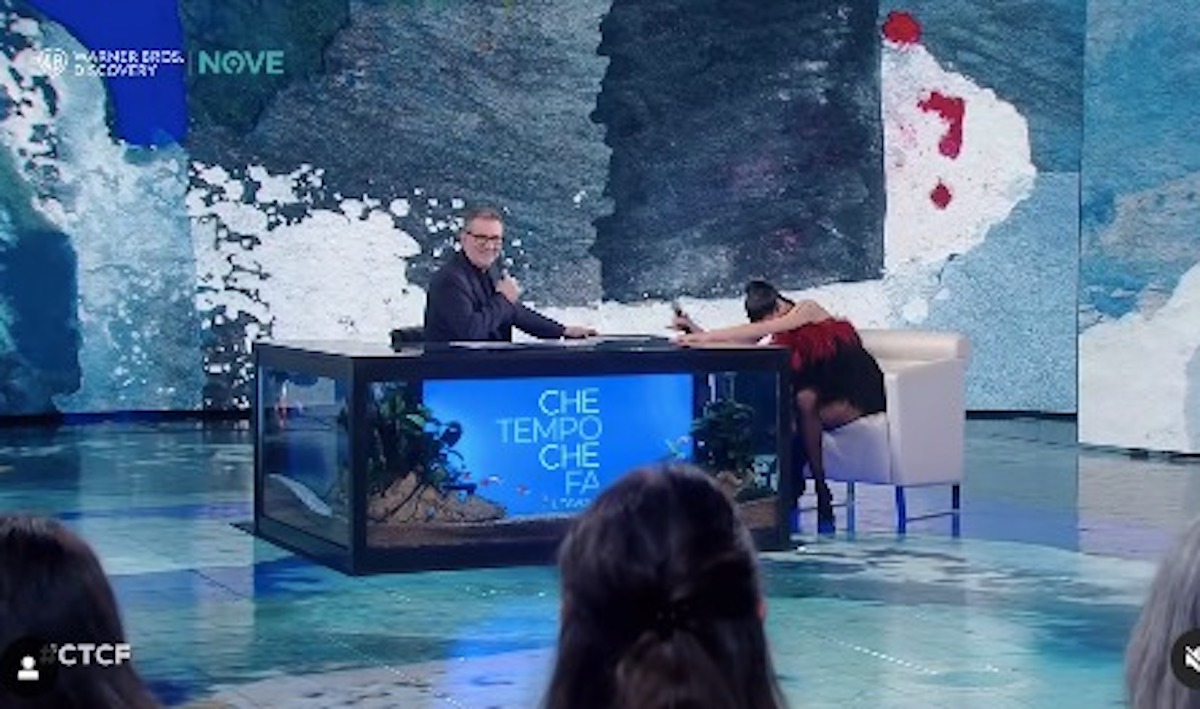 Fazio a Elodie: "Ma sei incinta?", ecco la sua reazione