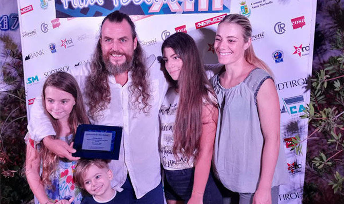 Isola dei Famosi, perché Mirko Frezza è stato in carcere