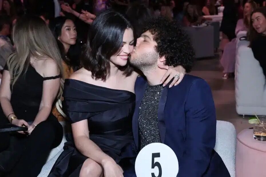 Selena Gomez e Benny Blanco in crisi a causa dell’assistente di lei, l'indiscrezione