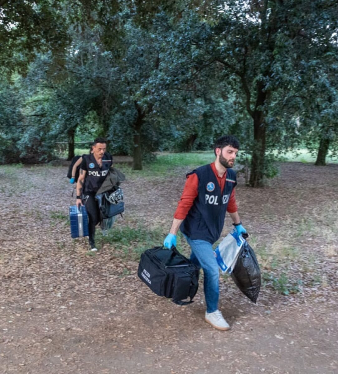 giallo villa pamphili mistero donna vestita nero