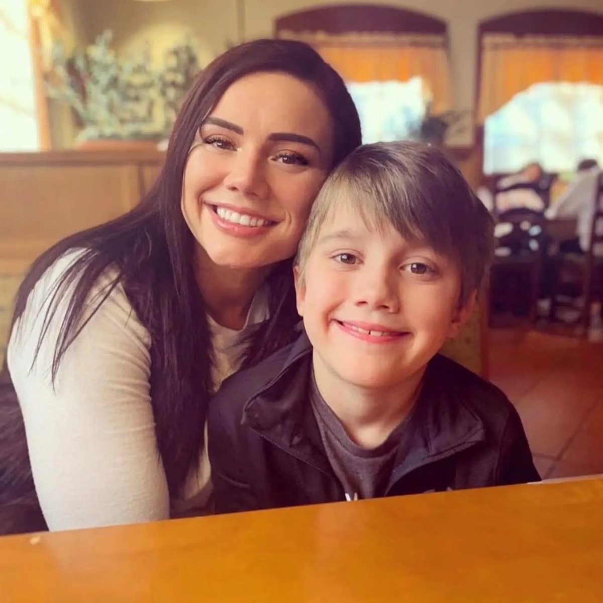 Morto il figlio di Whitney Purvis di 16 anni e incinta