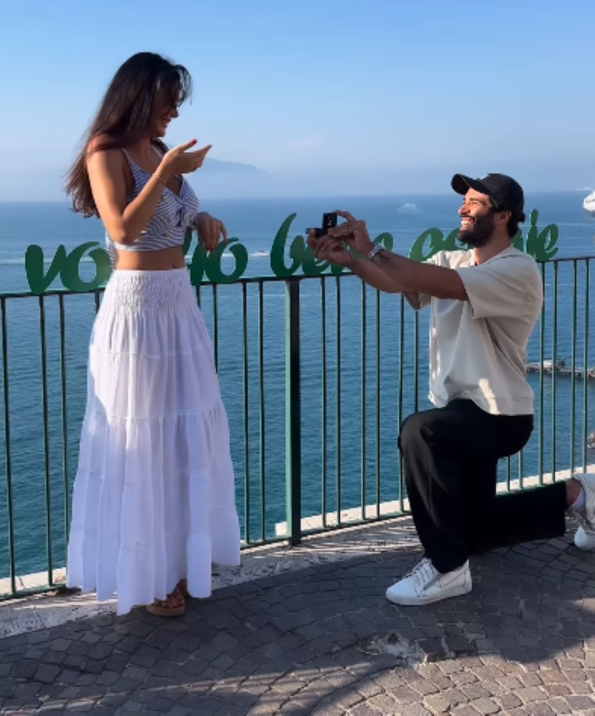 Volto Canale 5 Proposta Matrimonio