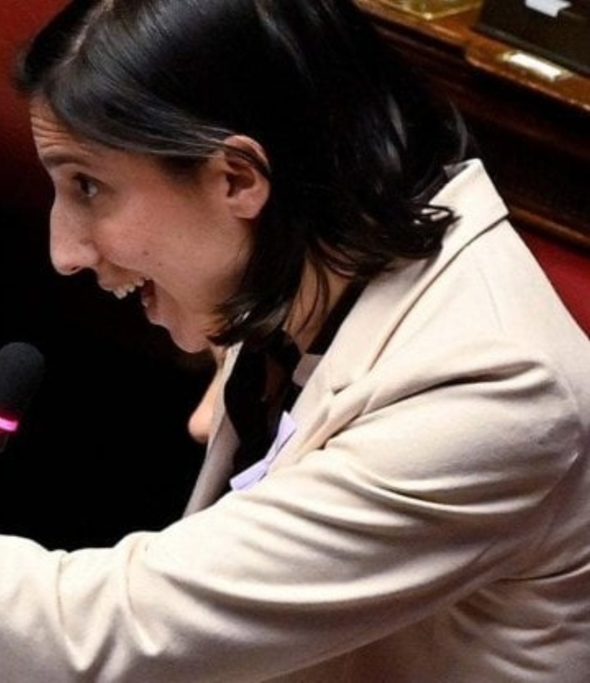 giorgia meloni annuncio polemiche crisi stabilimenti