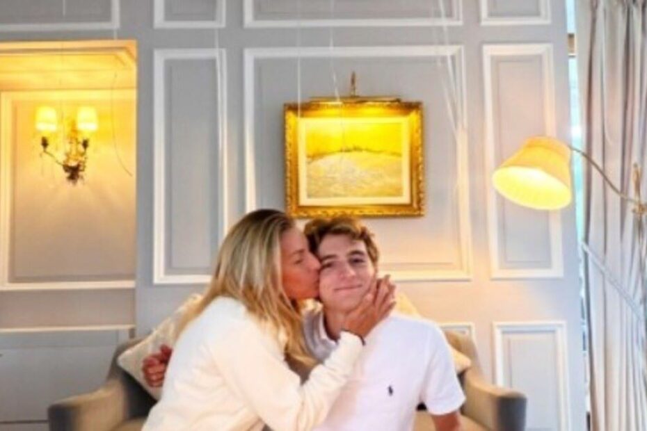 Conduttrice Tv Figlio 18 Anni