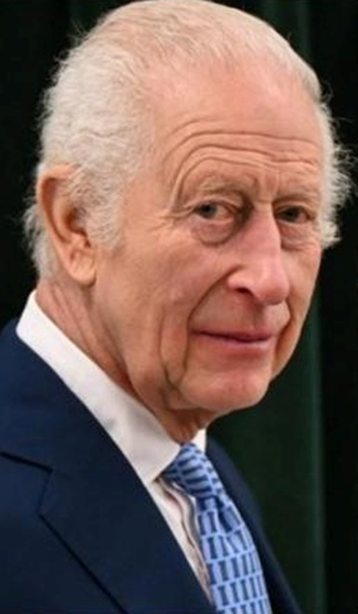 principe harry attacca corte rapporto re carlo