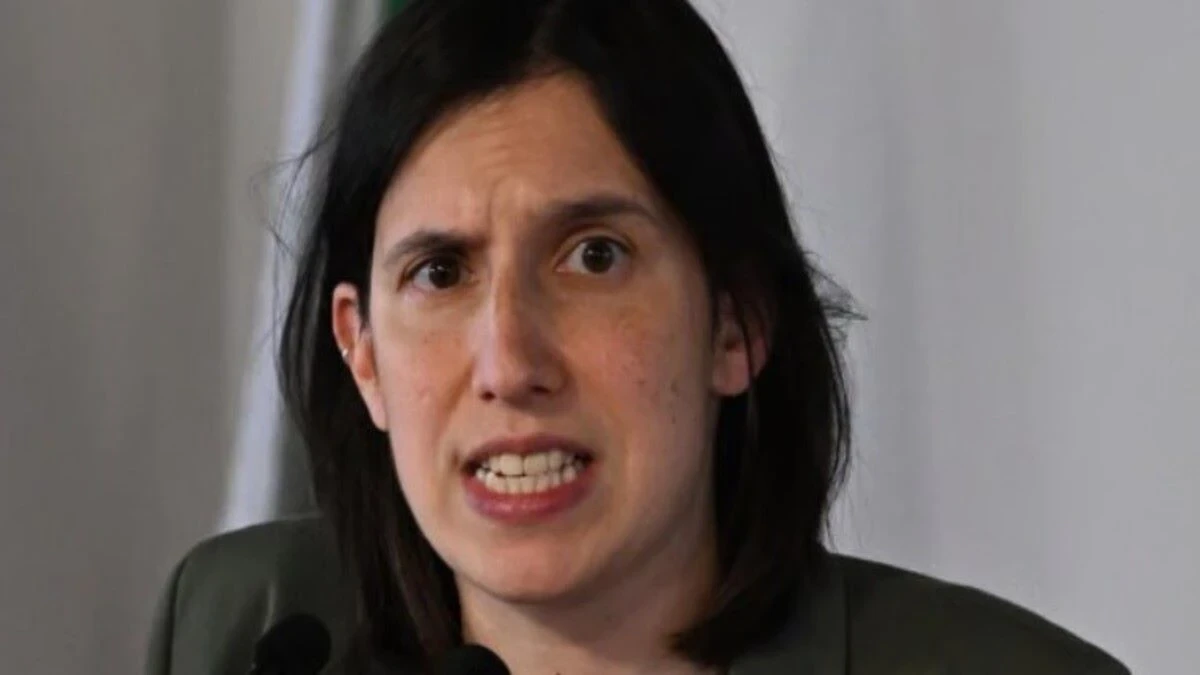 Elly Schlein prende posizione sulla vicenda delle espulsioni nel Pd pugliese