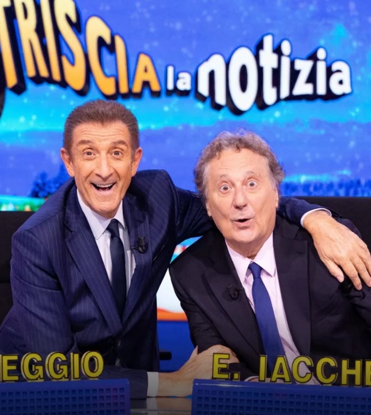 enzo iacchetti piano rai contro striscia la notizia