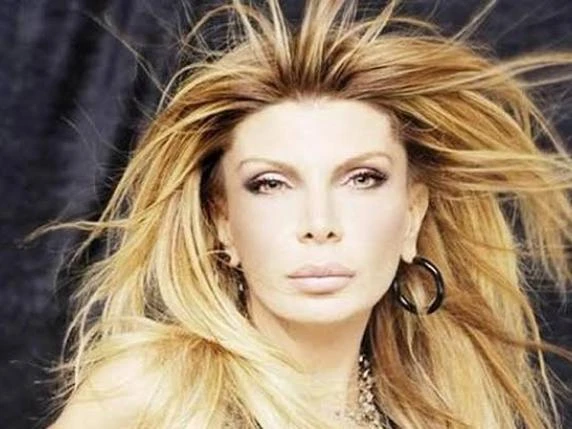 Sequestro di beni riconducibili ad Anna Bettozzi, tra cui immobili e oggetti di valore