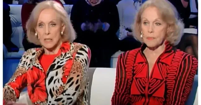 Alice ed Ellen Kessler insieme, sorridenti