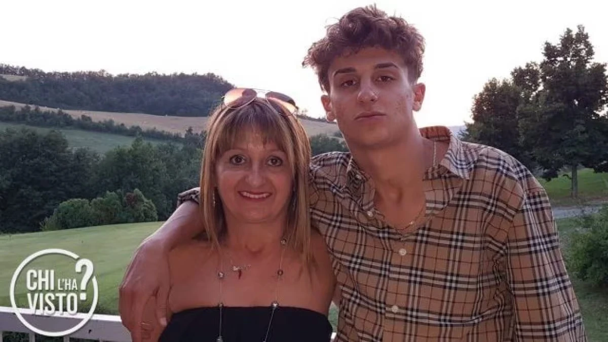 Roberta Carassai e Alessandro Venturelli, foto di famiglia sorridente