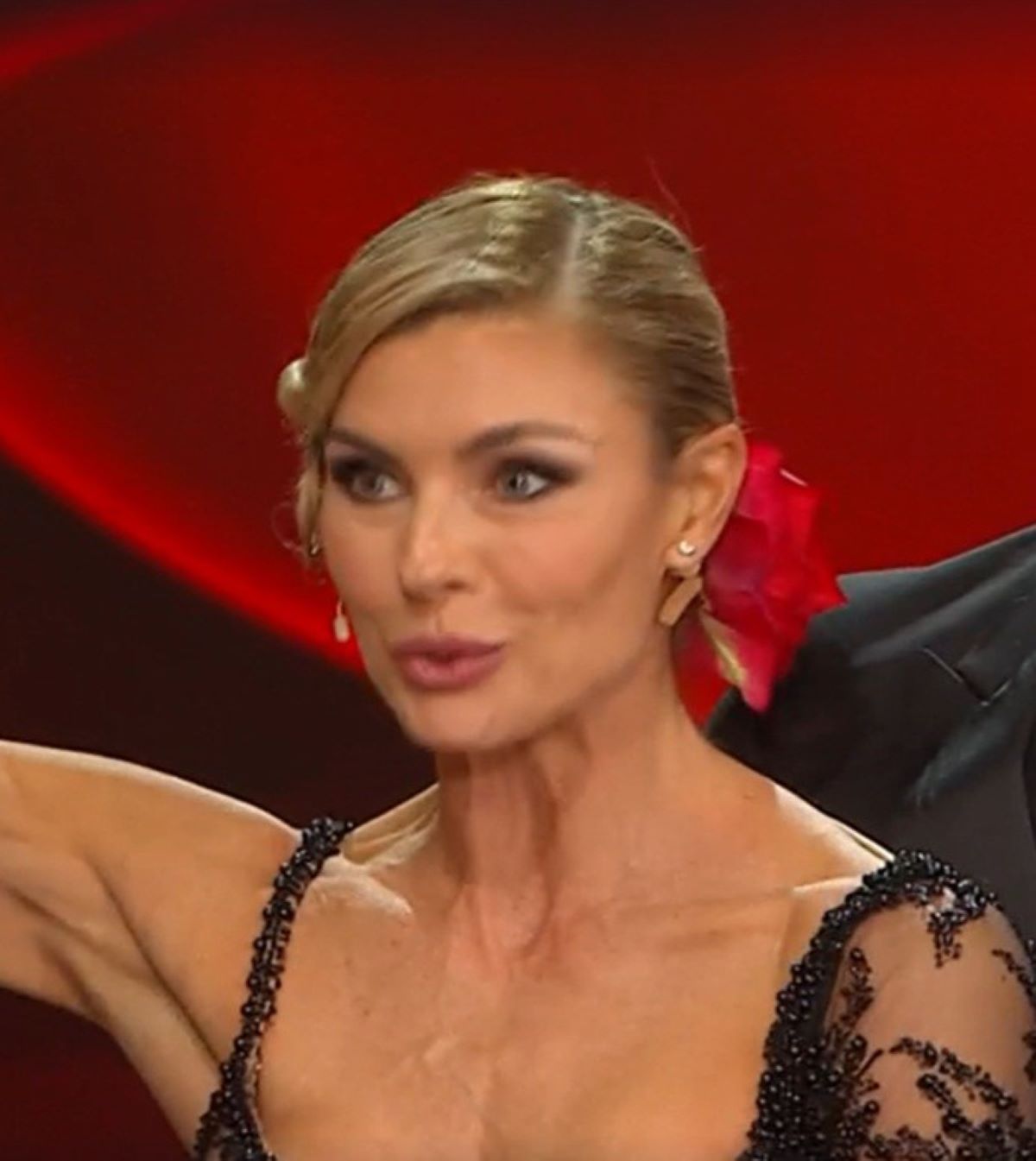 Martina Colombari Critiche