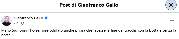 L'attore Gianfranco Gallo in primo piano durante un evento pubblico