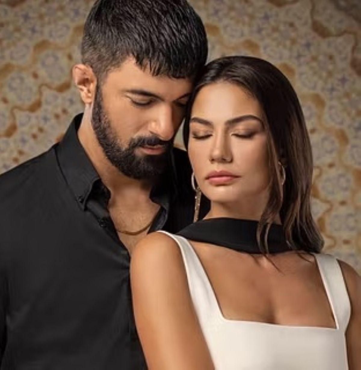 stop ued amici allunga io sono farah