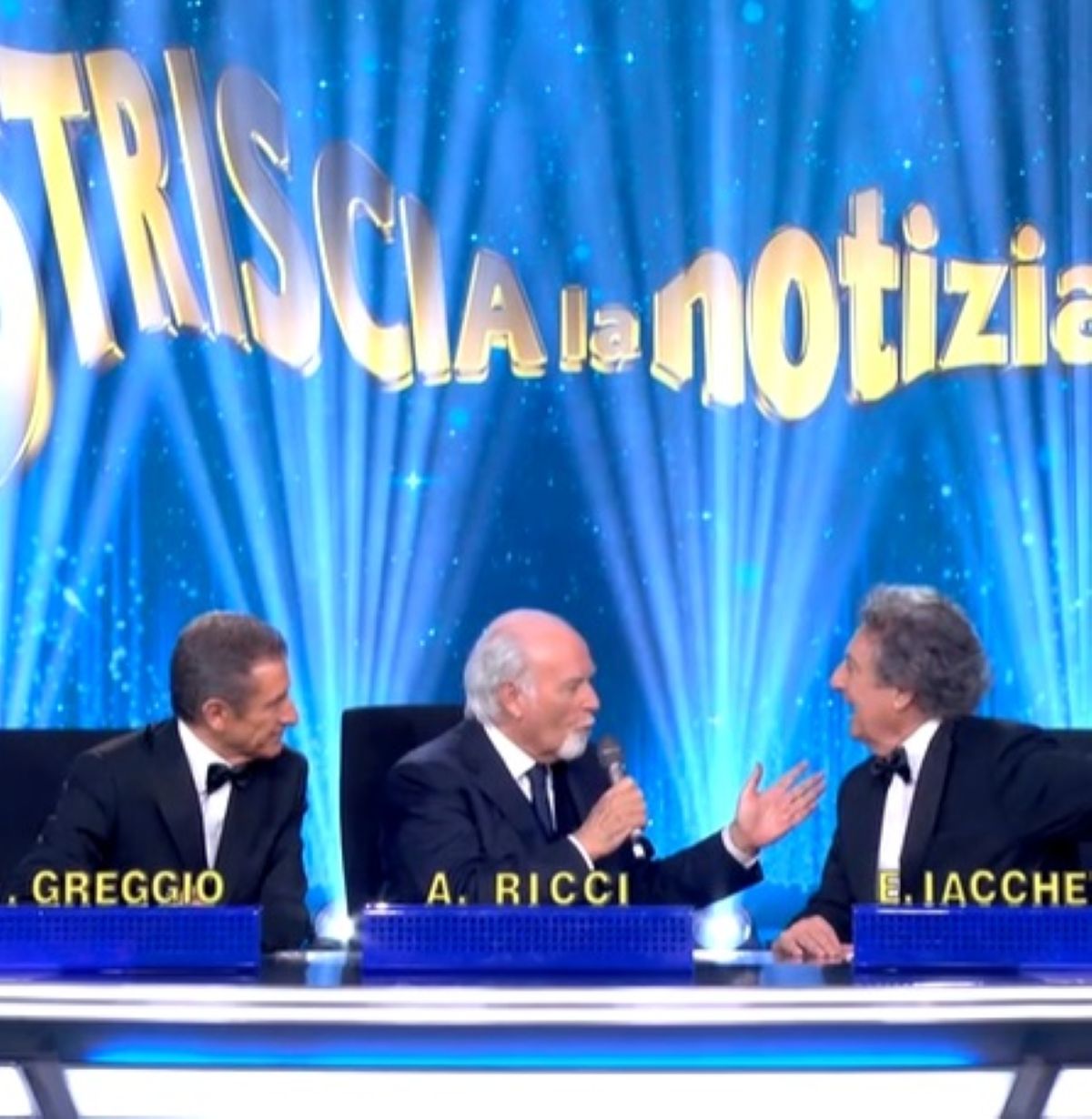 striscia la notizia schifoso accusa affari tuoi