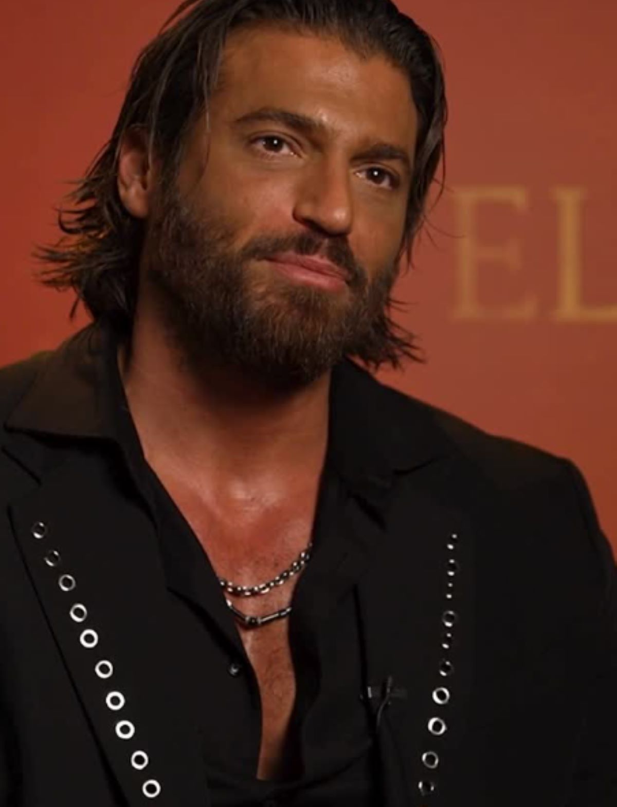 Can Yaman Rai