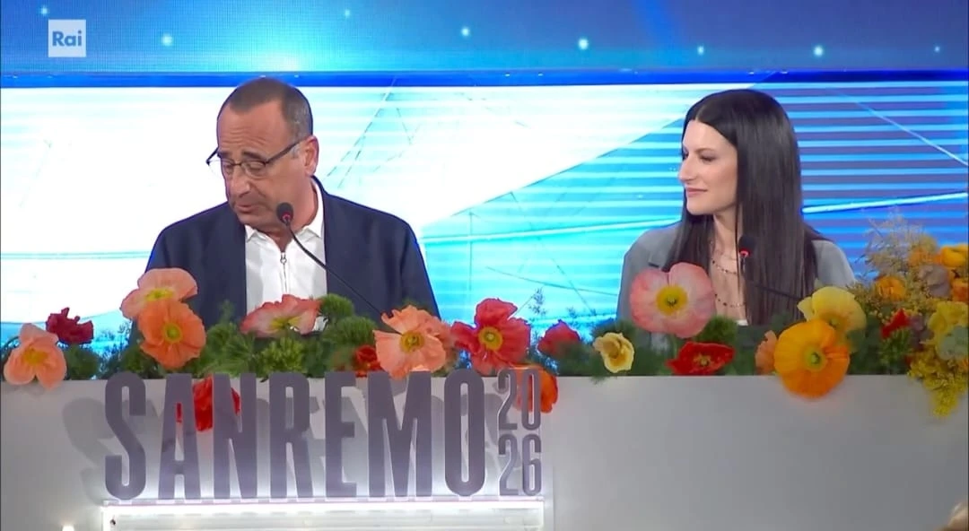 Telefonata a Fiorello durante la conferenza stampa di Sanremo 2026