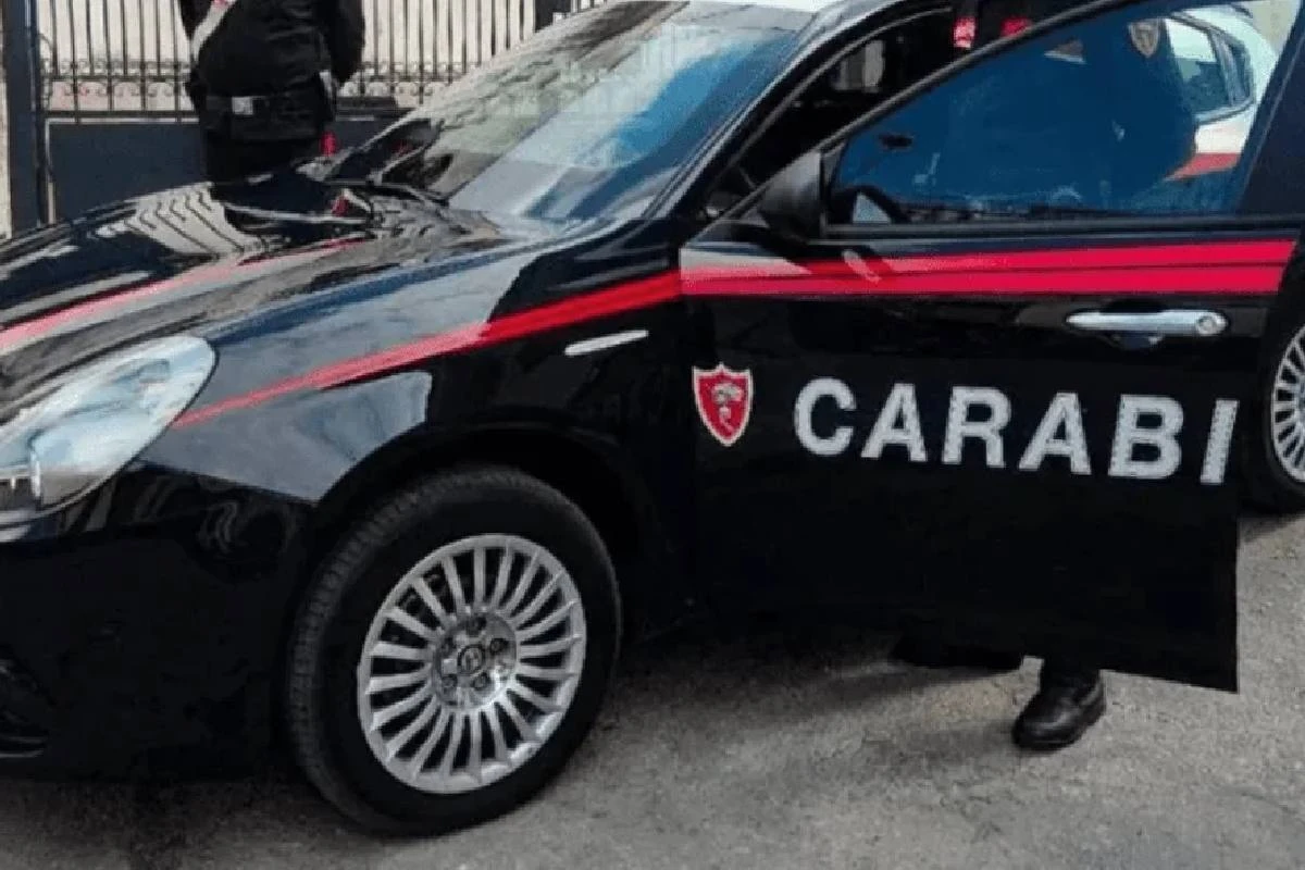 Carabinieri impegnati nelle indagini dopo il tentato rapimento