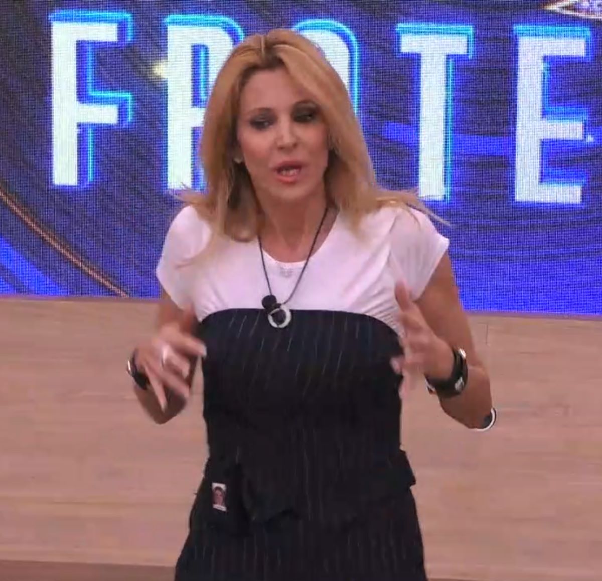 Adriana Volpe Grande Fratello Vip