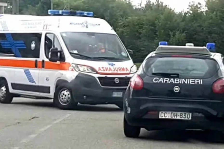 Carabinieri e ambulanza intervenuti dopo un grave episodio, immagine di repertorio