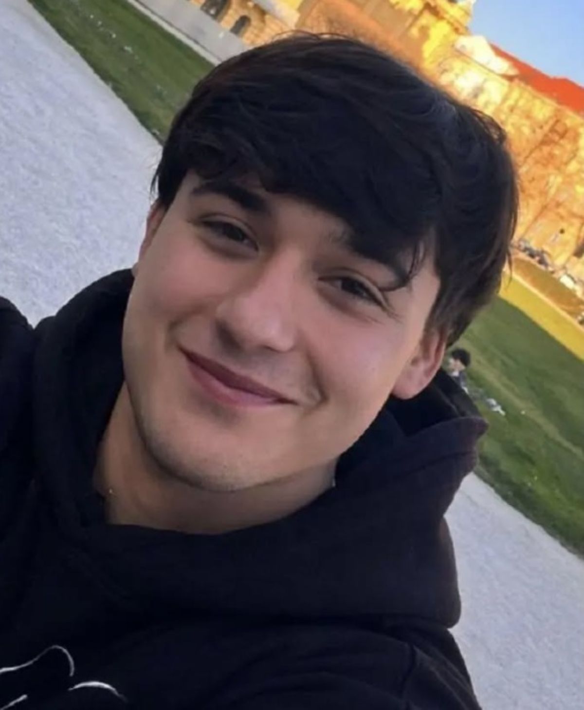 17enne morto frattura tibia indagati