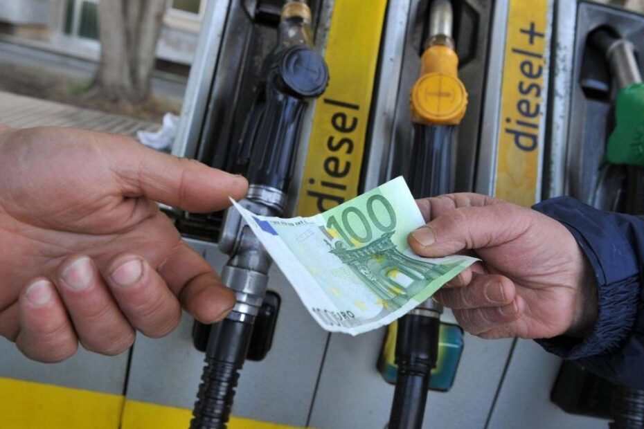 carburanti trucchi per risparmiare