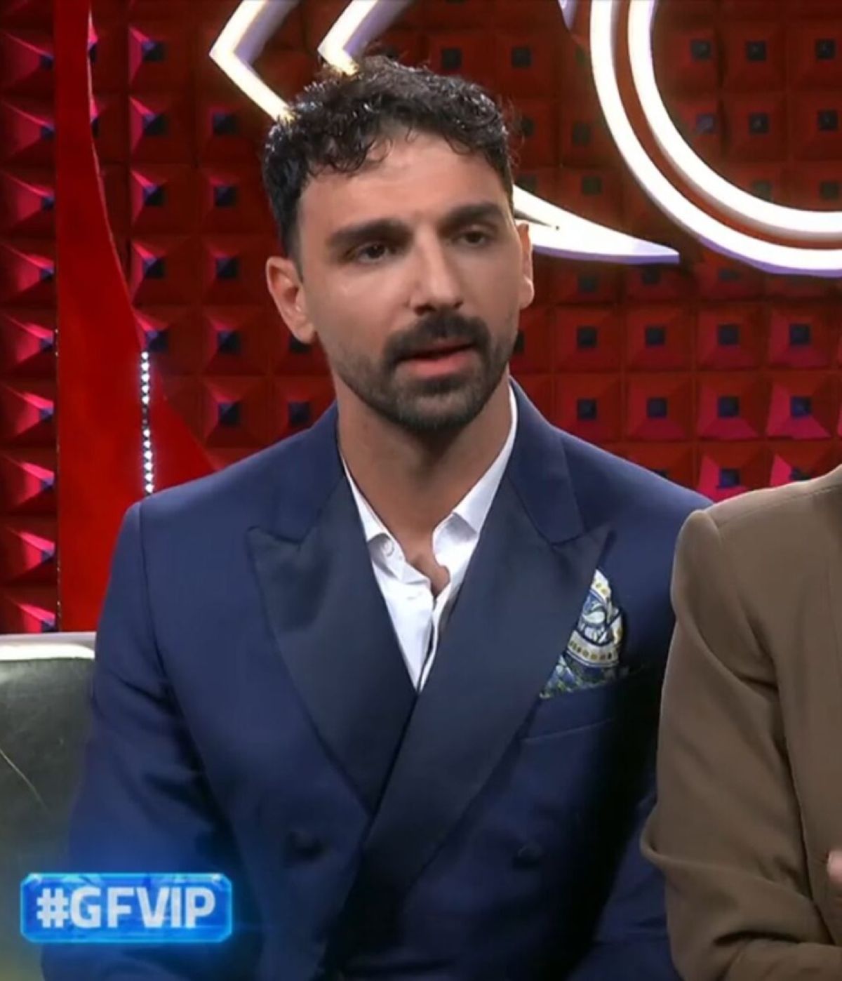 gf vip esce casa