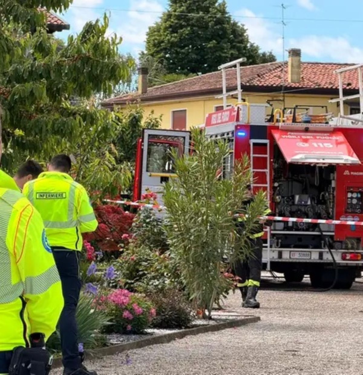uomo si dà fuoco dopo lite moglie