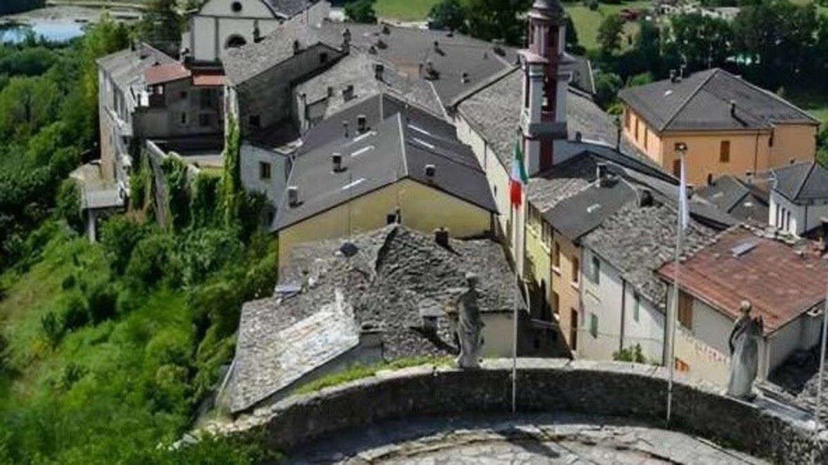 paura in italia terremoti a ripetizione residenti svegliati dalle scosse da Caffeinamagazine.it paura in italia terremoti a ripetizione residenti svegliati dalle scosse