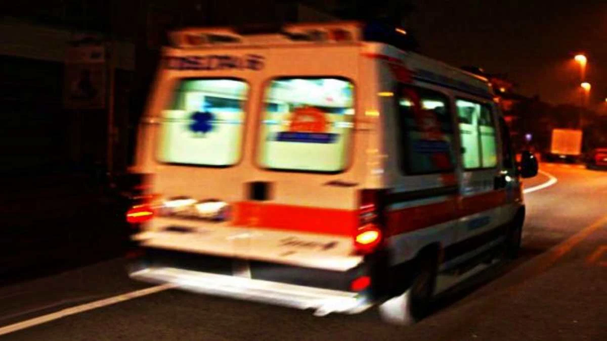 Ambulanza intervenuta durante un'emergenza notturna