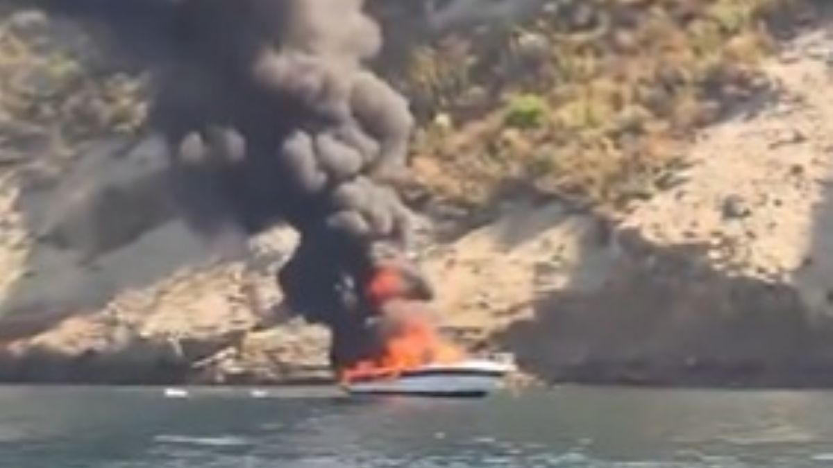 italia panico in mare barca avvolte dalle fiamme la situazione da Caffeinamagazine.it italia panico in mare barca avvolte dalle fiamme la situazione