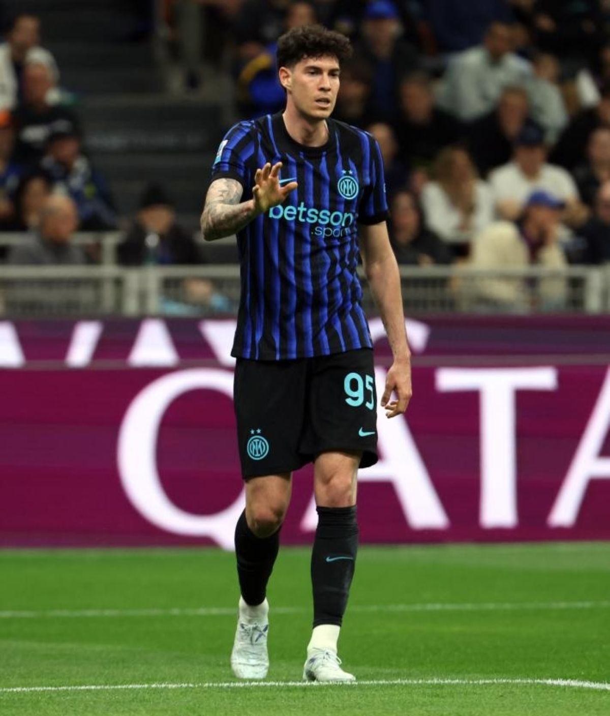 calciatore serie a indagato reato grave