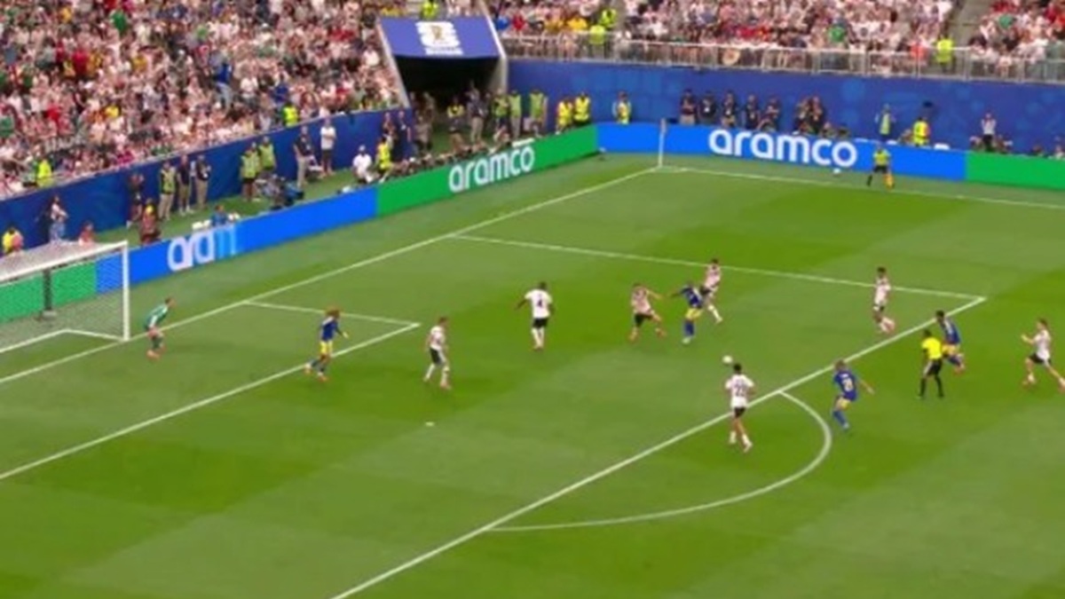 vergogna indegno mondiali scoppia lo scandalo durante la partita da Caffeinamagazine.it vergogna indegno mondiali scoppia lo scandalo durante la partita