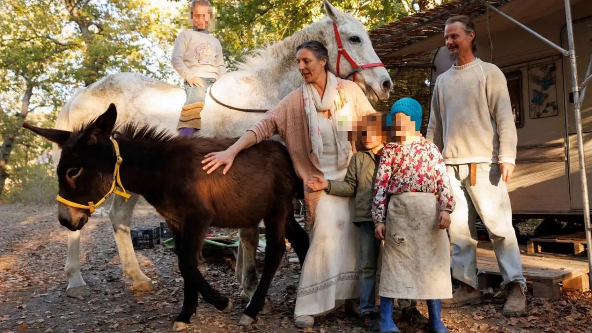 dove devono stare i bambini famiglia nel bosco c8217232 la svolta da Caffeinamagazine.it dove devono stare i bambini famiglia nel bosco c8217232 la svolta