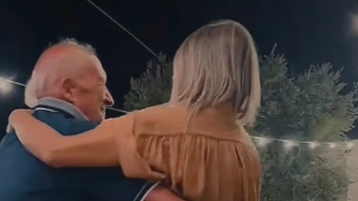 addio pap224 lutto straziante per la conduttrice tv ho il cuore a brandelli da Caffeinamagazine.it addio pap224 lutto straziante per la conduttrice tv ho il cuore a brandelli