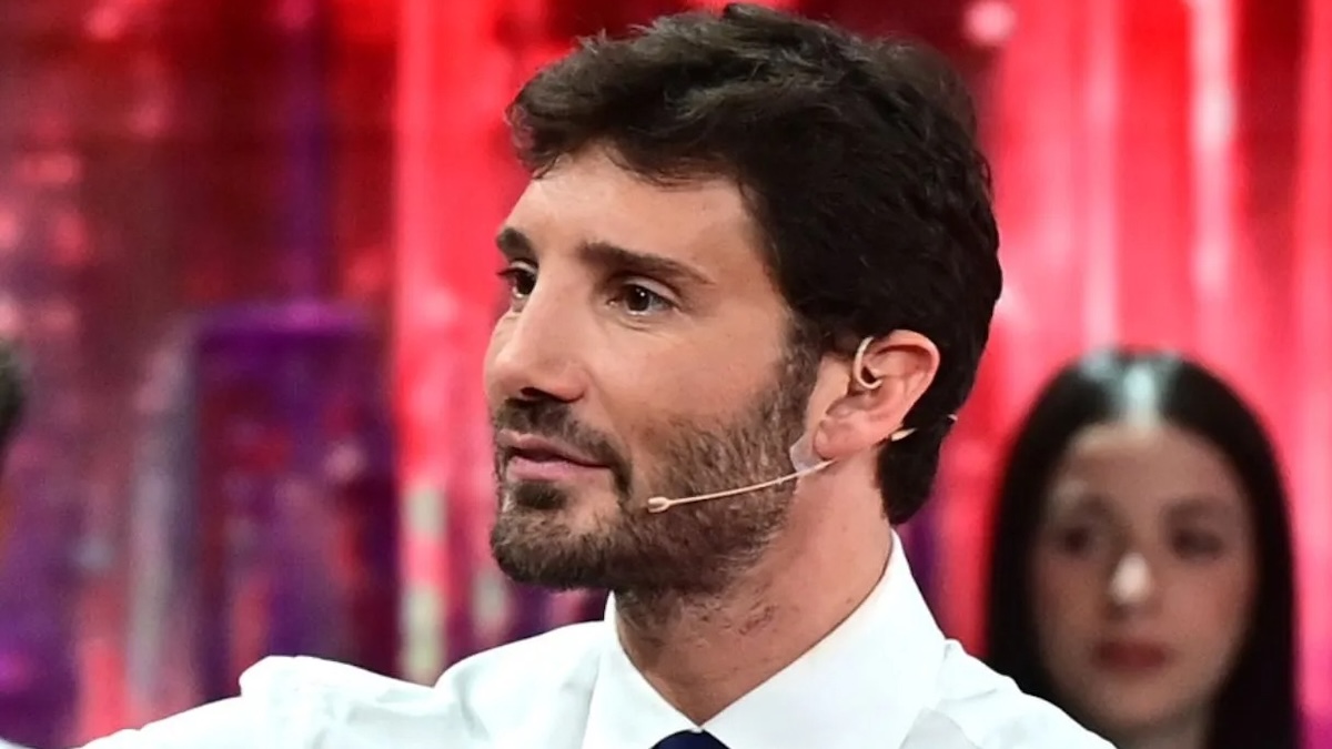 da stasera stop stefano de martino obbligato a fermare affari tuoi da Caffeinamagazine.it da stasera stop stefano de martino obbligato a fermare affari tuoi