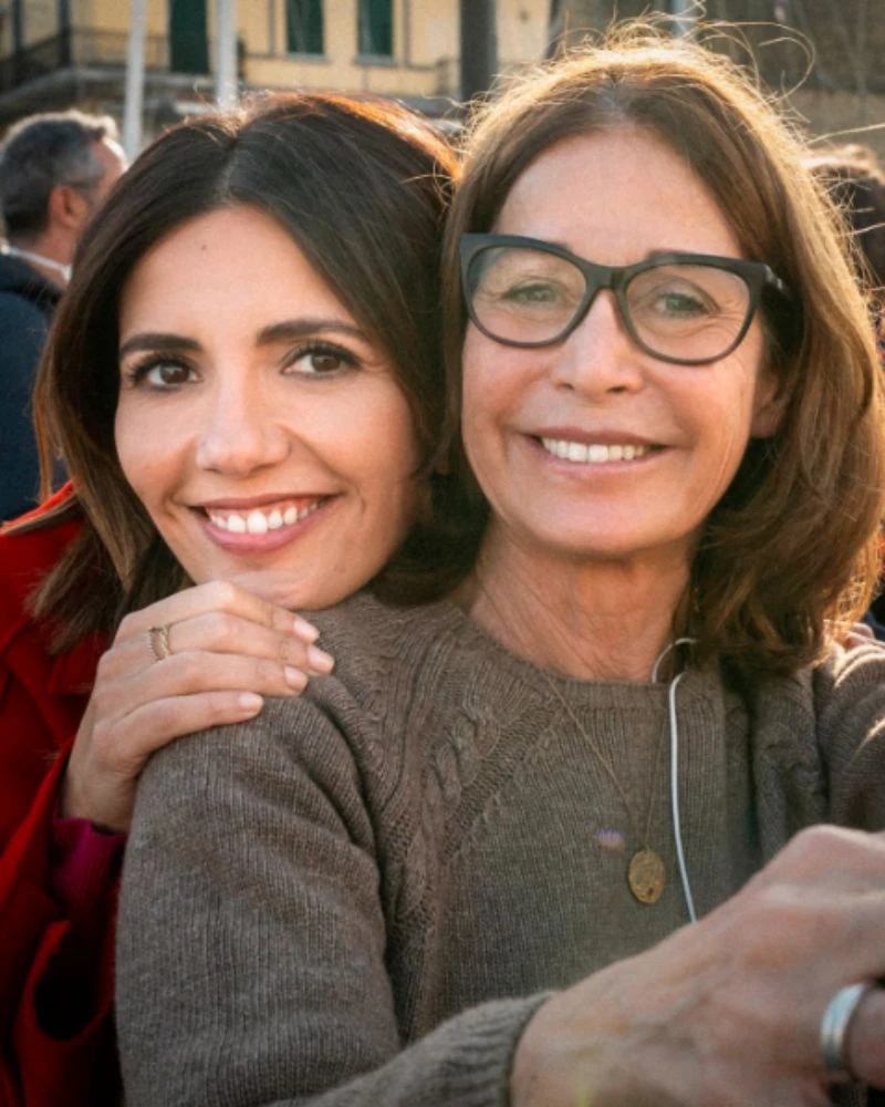 Serena Rossi con Tiziana Aristarco durante le riprese