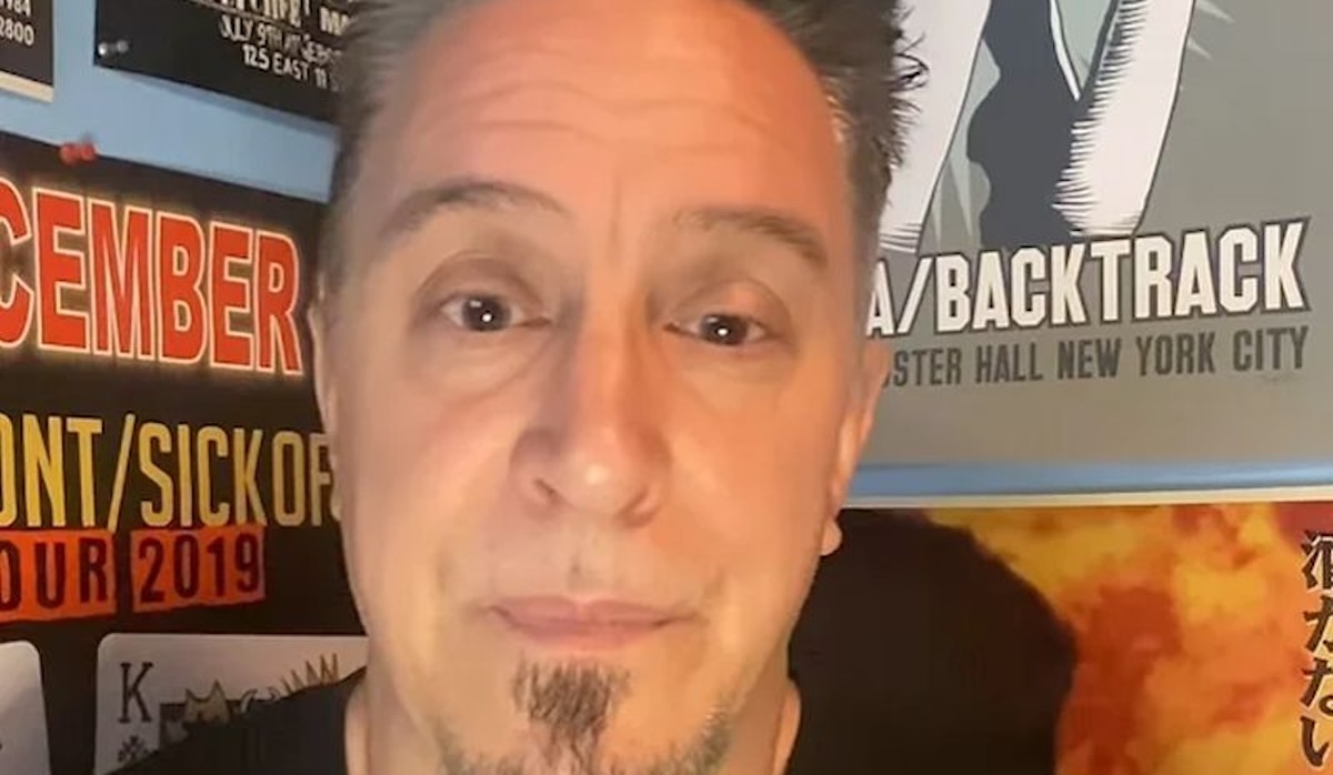 una notizia che spezza il cuore musica in lutto morto il cantante l8217annuncio la lotta contro il tumore e oggi l8217addio da Caffeinamagazine.it una notizia che spezza il cuore musica in lutto morto il cantante l8217annuncio la lotta contro il tumore e oggi l8217addio