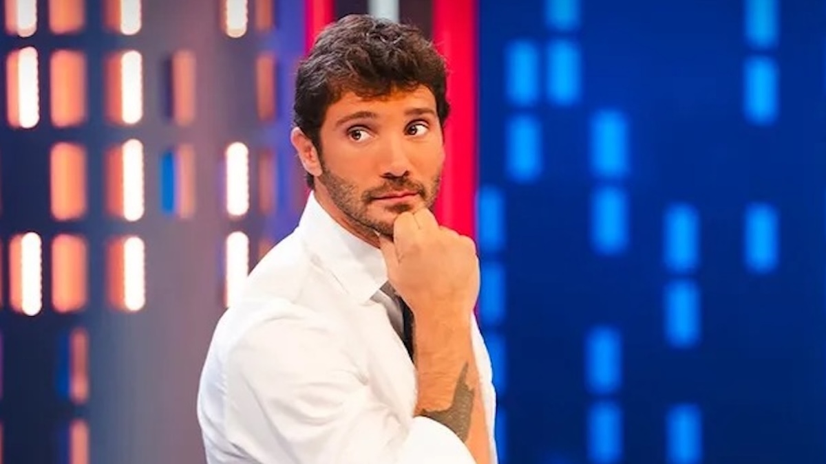 affari tuoi 232 un addio non sar224 pi249 in studio l8217annuncio che gela il pubblico da Caffeinamagazine.it affari tuoi 232 un addio non sar224 pi249 in studio l8217annuncio che gela il pubblico