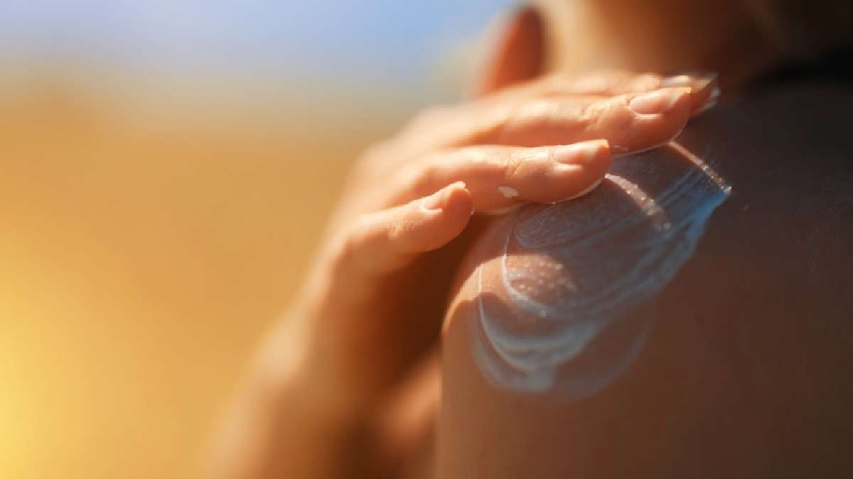 non usatele creme solari l8217avviso dell8217esperto dermatologo cosa fare in questi casi da Caffeinamagazine.it non usatele creme solari l8217avviso dell8217esperto dermatologo cosa fare in questi casi
