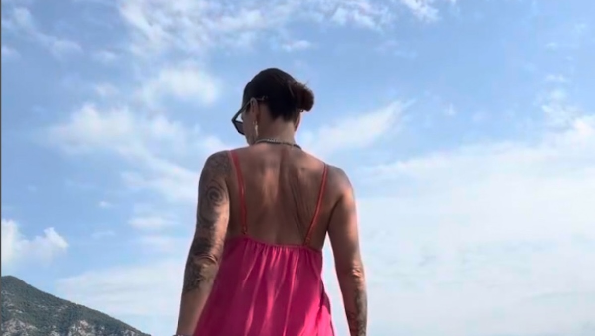 la chat piena di8230 la vip di canale 5 mostra le molestie subite fan senza parole da Caffeinamagazine.it la chat piena di8230 la vip di canale 5 mostra le molestie subite fan senza parole