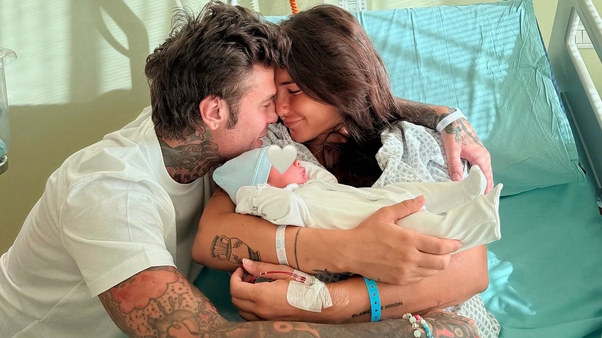 fedez le prime foto del figlio edoardo lupo e il gesto dei due fratellini da Caffeinamagazine.it fedez le prime foto del figlio edoardo lupo e il gesto dei due fratellini