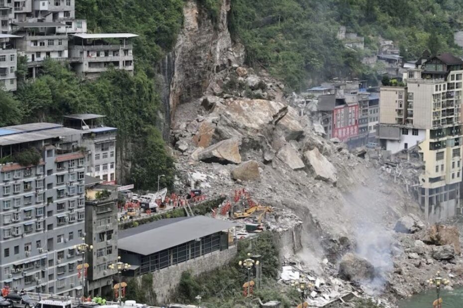 frana cina morti dispersi