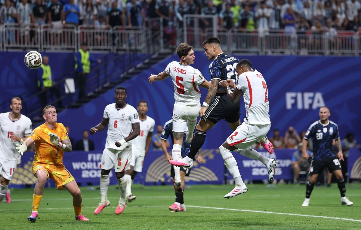Momenti della festa dell'Argentina dopo la vittoria contro l'Inghilterra