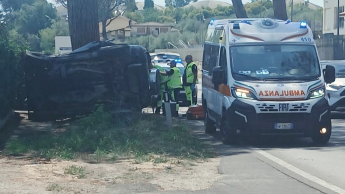 schianto sulla statale coppia muore sul colpo stavano andando al mare da Caffeinamagazine.it schianto sulla statale coppia muore sul colpo stavano andando al mare