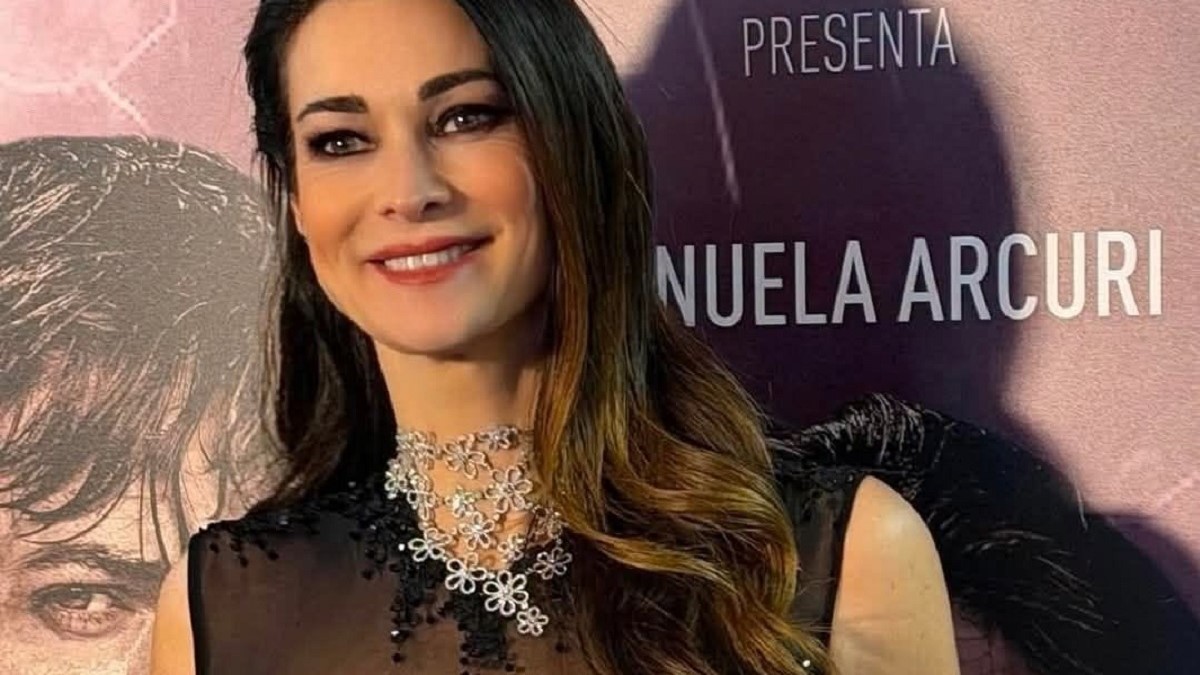 manuela arcuri le indiscrezioni sull8217assegno mensile dopo la separazione da Caffeinamagazine.it manuela arcuri le indiscrezioni sull8217assegno mensile dopo la separazione