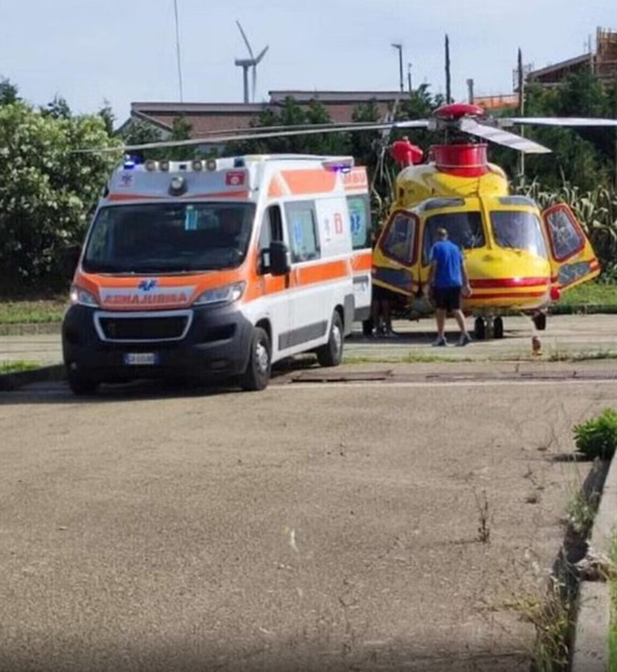 tragedia in vacanza bimbo di 9 anni muore in piscina da Caffeinamagazine.it tragedia in vacanza bimbo di 9 anni muore in piscina