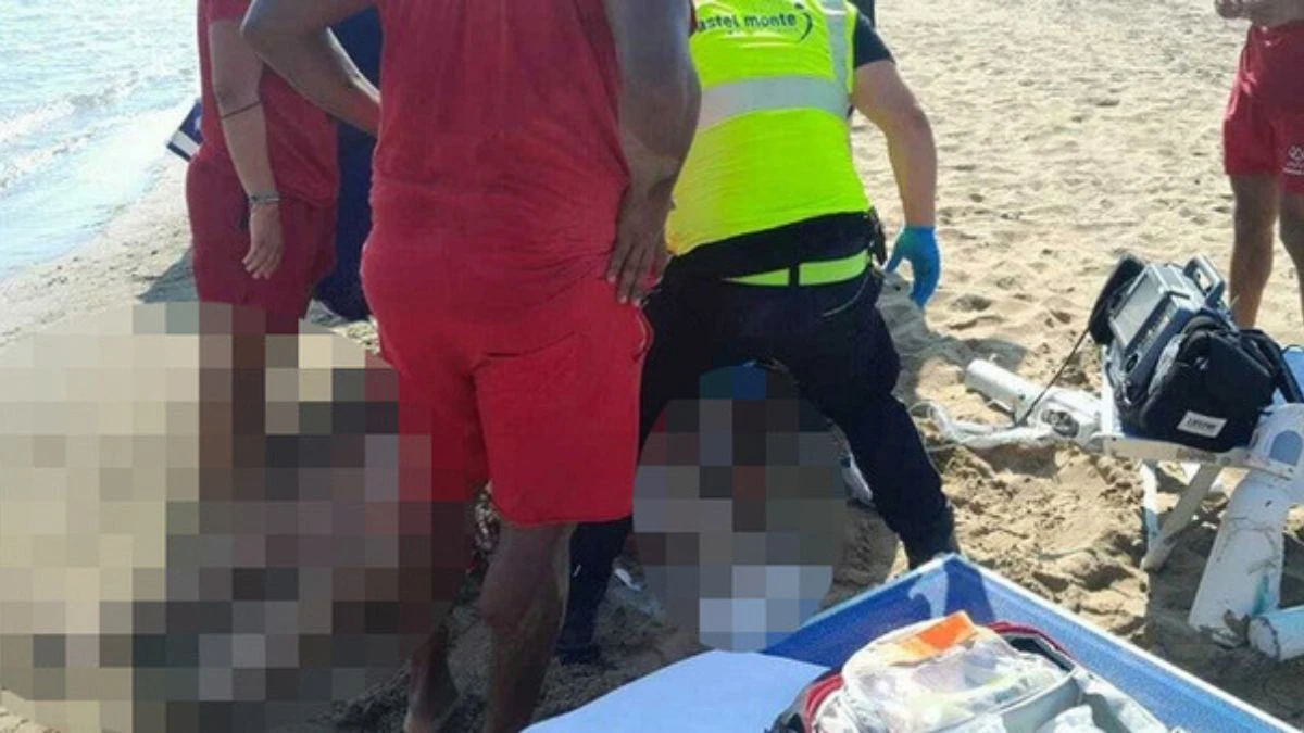Spiaggia frequentata da bagnanti