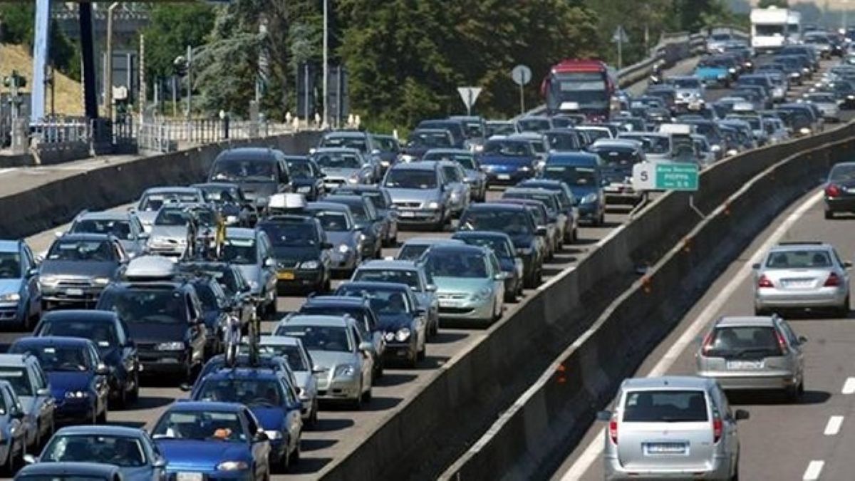 traffico da bollino nero le date da evitare ad agosto e cosa fare per una partenza intelligente da Caffeinamagazine.it traffico da bollino nero le date da evitare ad agosto e cosa fare per una partenza intelligente